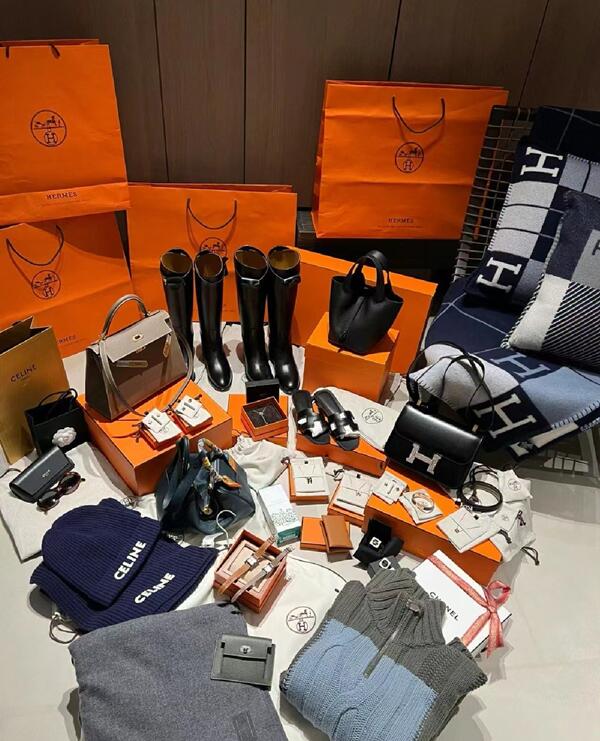阿克苏乌什县回收奢侈品鞋服